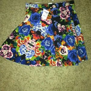 Really cute forever 21 skirt