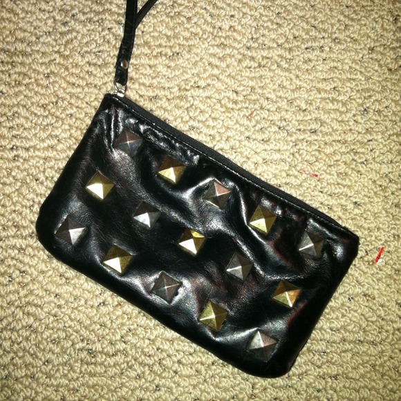 Black wristlet