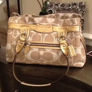 *REDUCED 6/10* Authentic Coach