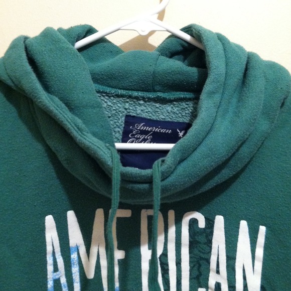 AE sweatshirt - Picture 2 of 3