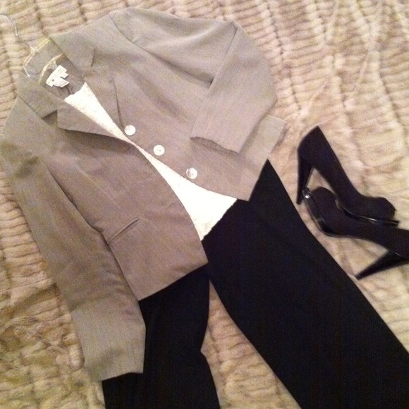 🔥Versatile gray blazer💥 - Picture 2 of 4