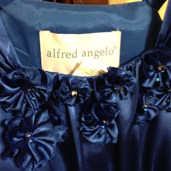 Alfred Angelo dress - Picture 3 of 4