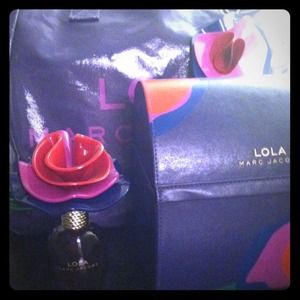 LOLA by Marc Jacobs perfume 🌟