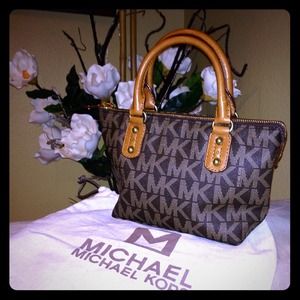 Rare new Michael KORS signature logo tote purse @@