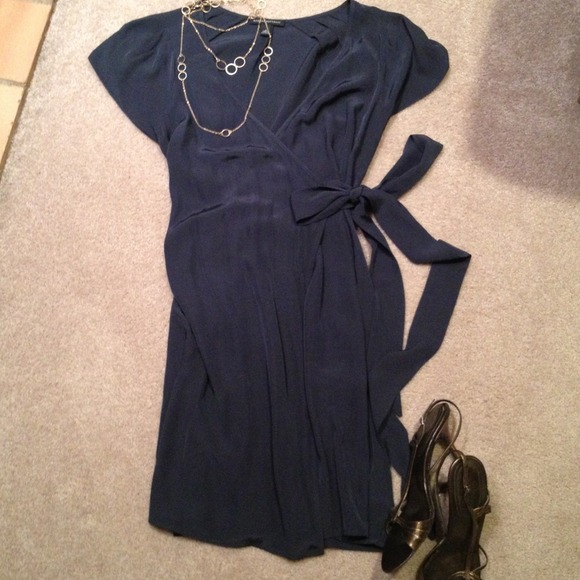 Beautiful Banana Republic Wrap Dress!!