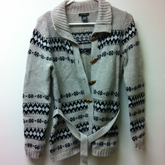 Warm fuzzy cardigan in oatmeal and black