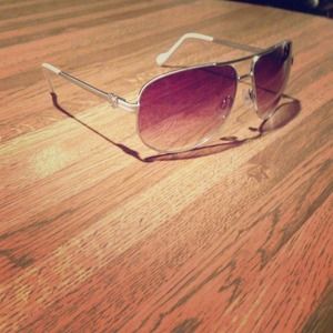 Jessica Simpson sunglasses