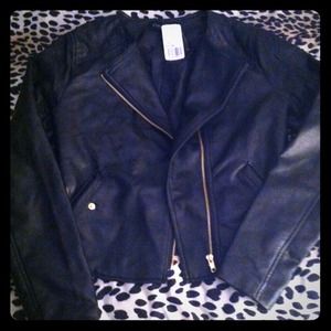 Black faux leather hi-low jacket