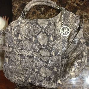 ✨Price REDUCED✨Authentic Michael Kors