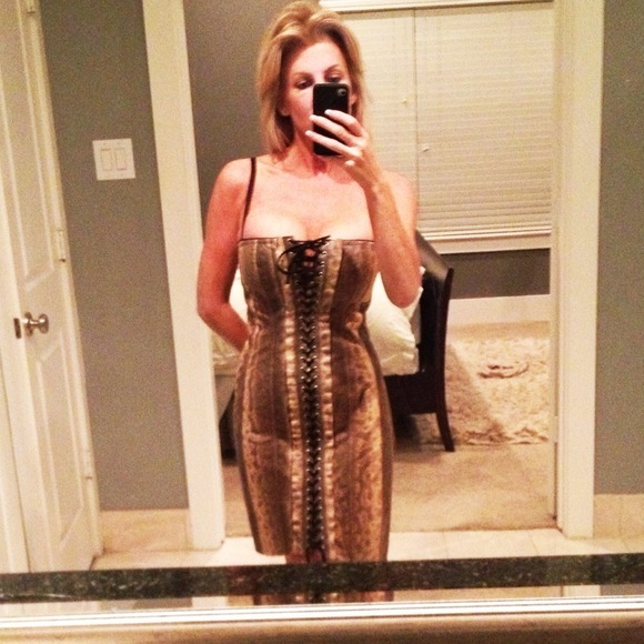 SOLD !!EXTRA PICS FOR MY DOLCE & GABBANA DRESS! - Picture 2 of 4