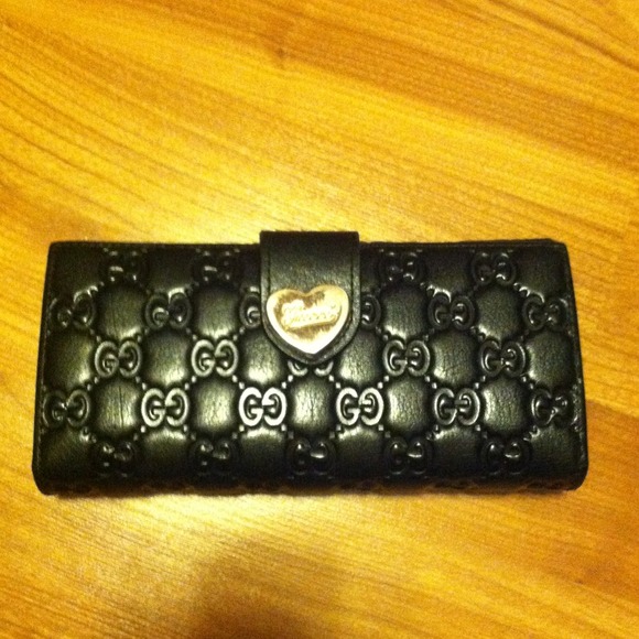 ***Reserved for Sgarlin*** Gucci black wallet
