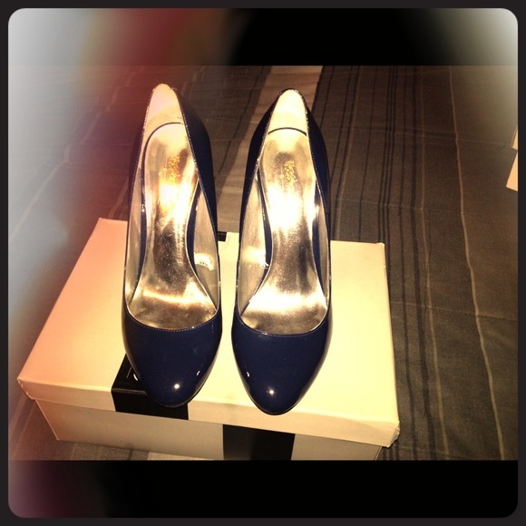 Brand new Navy Blue patent Mossimo heels