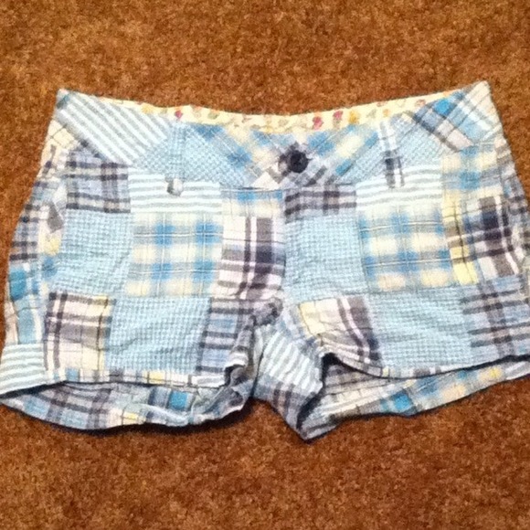 💥SOLD💥Shorts - Picture 2 of 2