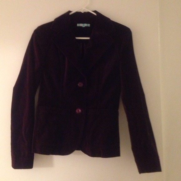Velvety burgundy blazer