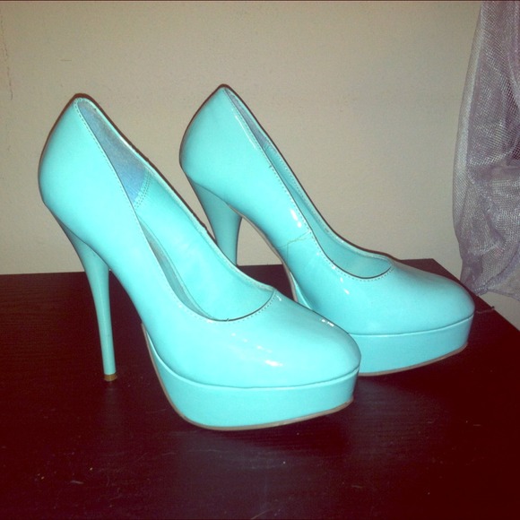 Tiffany Blue Charlotte Russe Heels