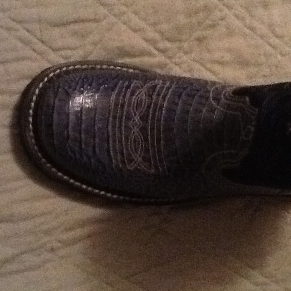 Blue boots - Picture 4 of 4