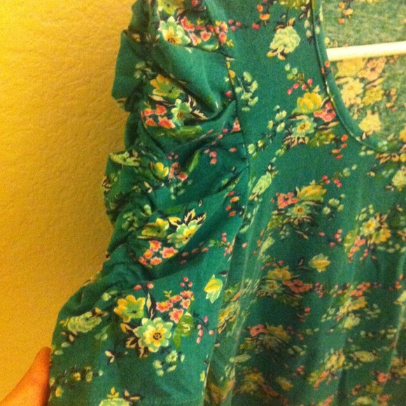 Floral blouse - Picture 2 of 3
