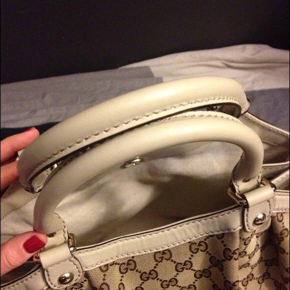 ❌SOLD❌Gucci - Sukey Medium Tote - Picture 3 of 4