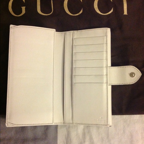 ❌SOLD❌Gucci - Heart Continental Wallet - Picture 4 of 4