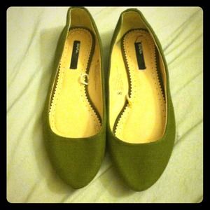 Size 8 BDG urban outfitters flats