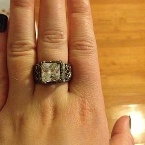 Slipada Cocktail Ring