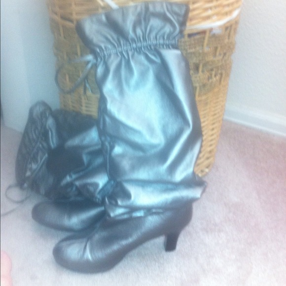 Boot - Picture 3 of 3