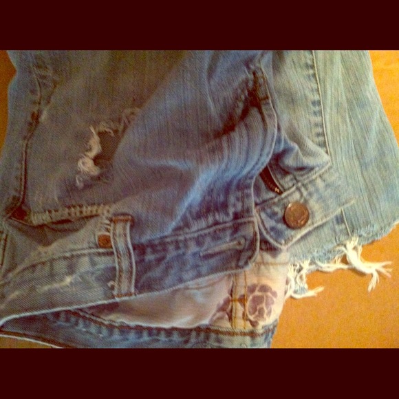 A m  eagle knee length capris