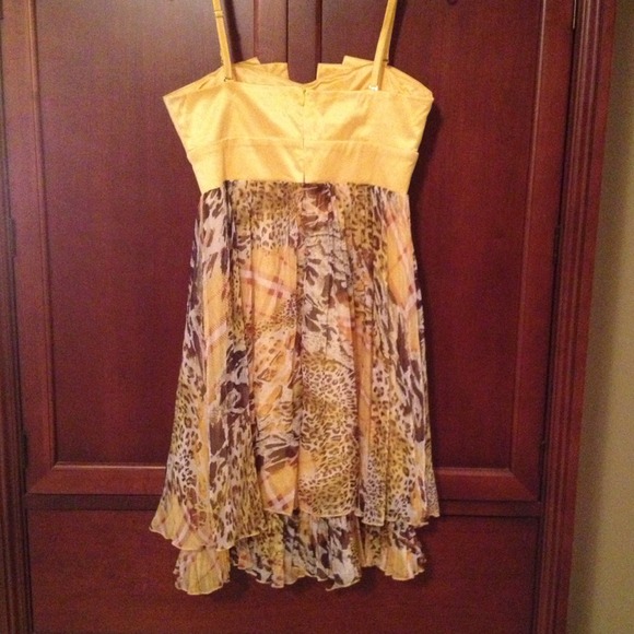 Fun summer dress - Picture 2 of 2