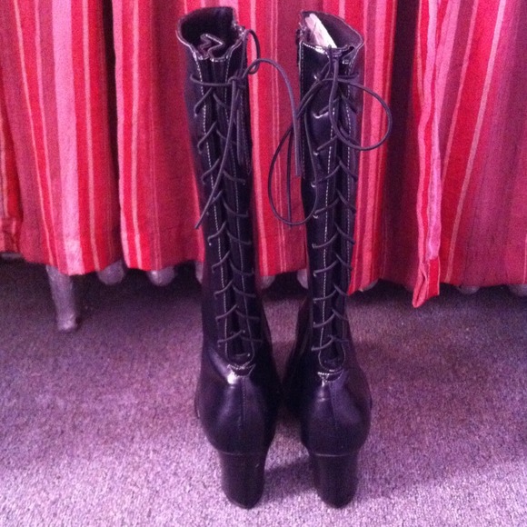 Pecan - Picture 2 of 3