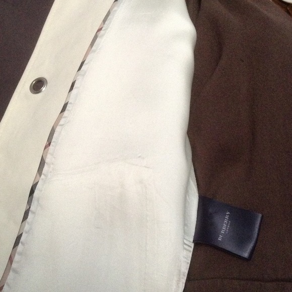 BURBERRY JACKET💯 AUTH GR8 BUY - Picture 4 of 4