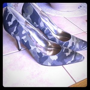 📌📌📌📌Hold📌📌📌📌