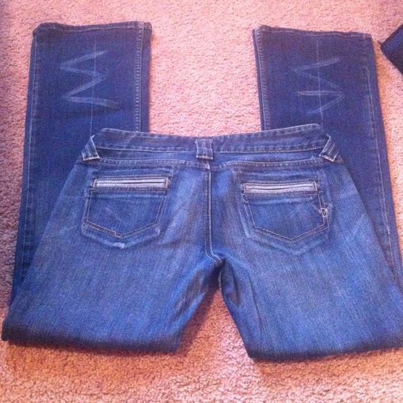 Bebe jeans.