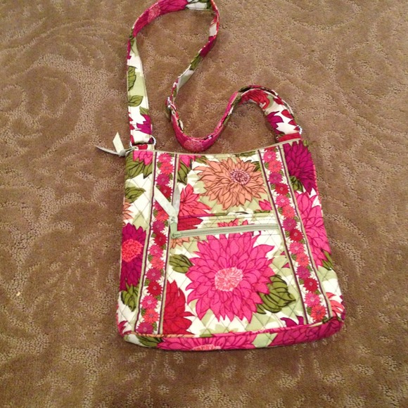 Vera Bradley Hipster in Retired Hello Dahlia
