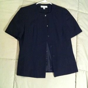 Really nice black suite. Only worn twice.