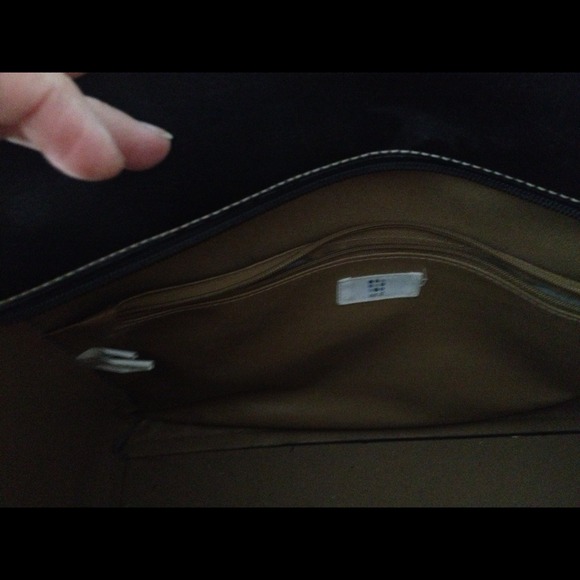 Handbag - Picture 3 of 3