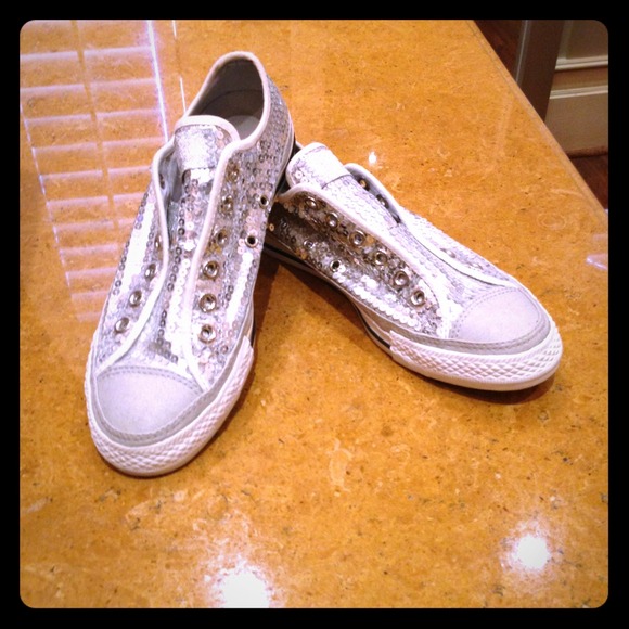 Silver All Star Converse Tennis Shoes