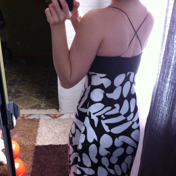 Fits size 4!! Mary L Couture Prom dress - Picture 3 of 4