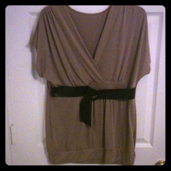 b&w dress,blk shirt,polka dot shirt,tunic, p dress