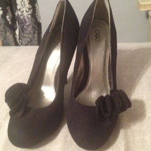 Cato heels with ruffle detail