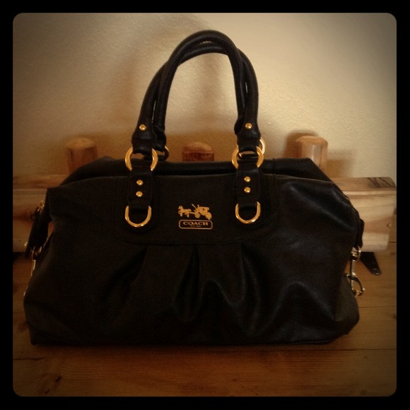 Coach Handbags - Cute black leather inspired Bag;)