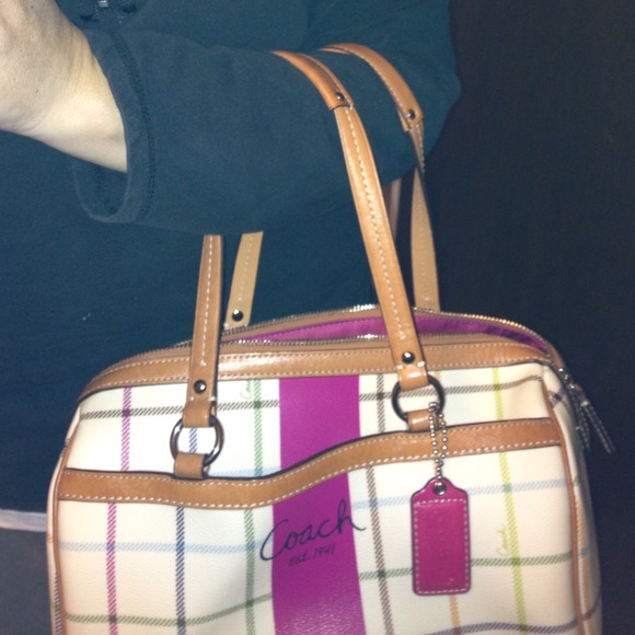 Authentic coach purse - Picture 3 of 4