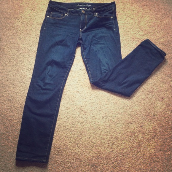 Reduced! American Eagle super stretch skinny jeans