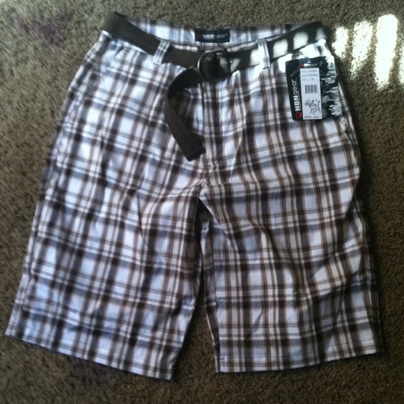 size 38 NBN Gear plaid cargo shorts