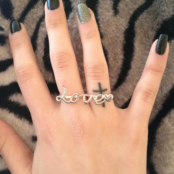 ❌SOLD❌ Double Finger Love Ring