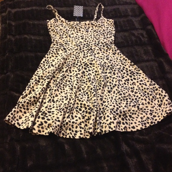 ⛔TRADED⛔Leopard dress