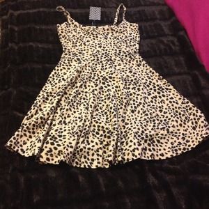 ⛔TRADED⛔Leopard dress