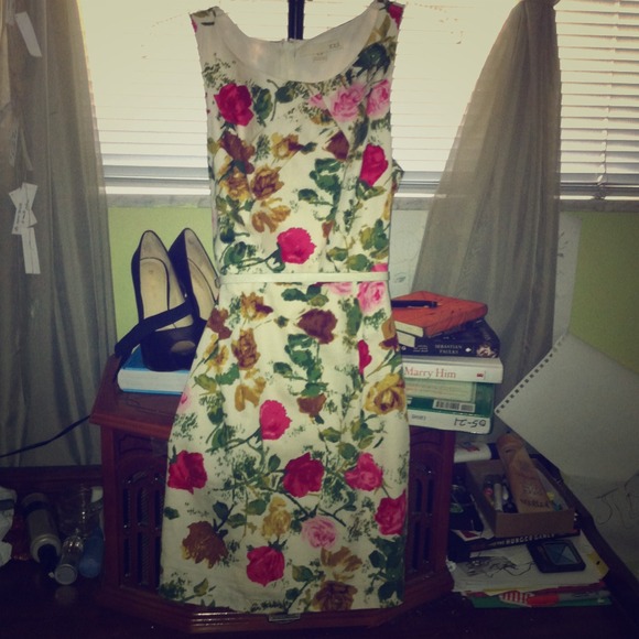 Vintage style garden print dress