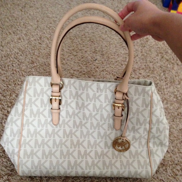 SOLD!! Michael Kors bag SOLD!!