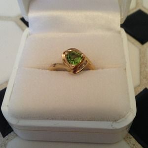 Peridot 14k Gold Ring