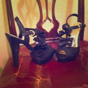 🌸RESERVED for _prettynikki🌸Peep-Toe Platforms